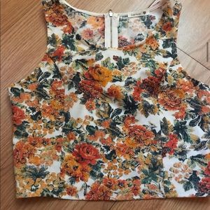 Vintage looking flower crop tank